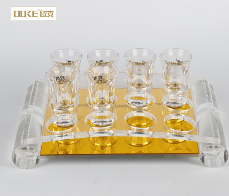 深圳亞克力工廠金色有機(jī)玻璃子彈杯杯架