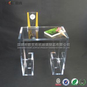 有機(jī)玻璃桌子