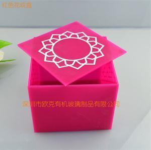紅色花紋盒